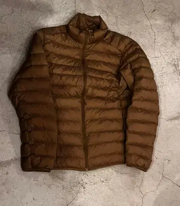 유니클로 울트라 라이트 다운 사이즈 L