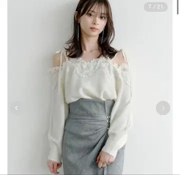 SNIDEL 레이스 트리밍 오프숄더 풀오버 아이보리