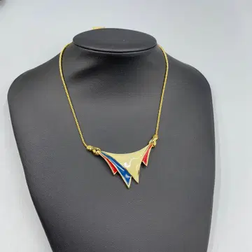 24 모네 삼각형 에나멜 펜던트 목걸이