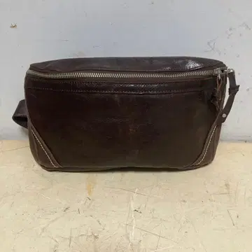 DOUBLES 가죽 바디백 브라운 천연 가죽