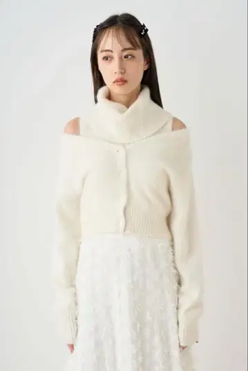 SNIDEL 폭스 알파카 숏 가디건 슬리브리스 터틀 풀오버