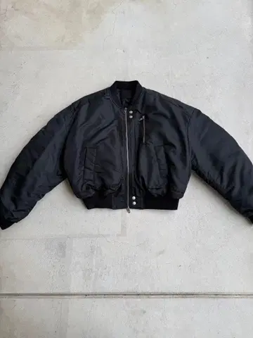 MA-1 플라이트 자켓 entirestudio 유사