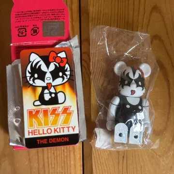 베어브릭 series25 KISS x 키티