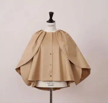 Heve HANABIRA 트렌치 베이지 케이프 코트