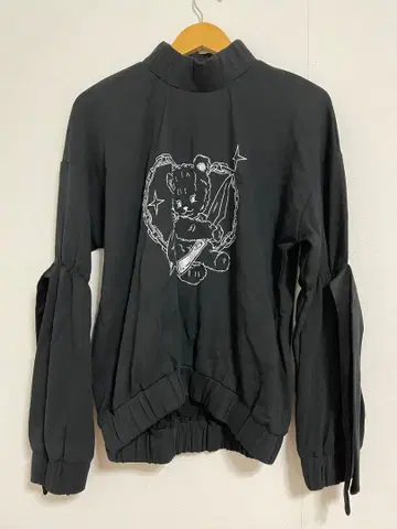 지뢰곰 트레이닝복