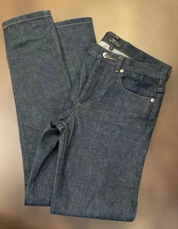 A.P.C PETTI NEW STANDARD 29 컨디션 최상