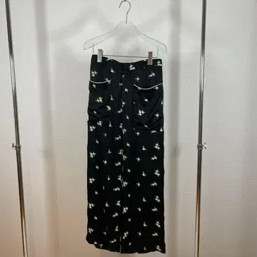 AKIRANAKA 아키라나카 새틴 팬츠 꽃무늬 36 사이즈