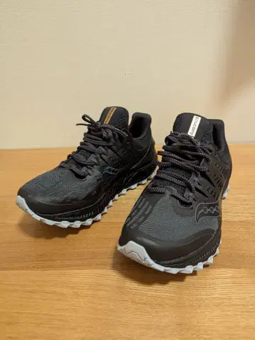 써코니 Saucony xodus ISO 러닝화 24.5