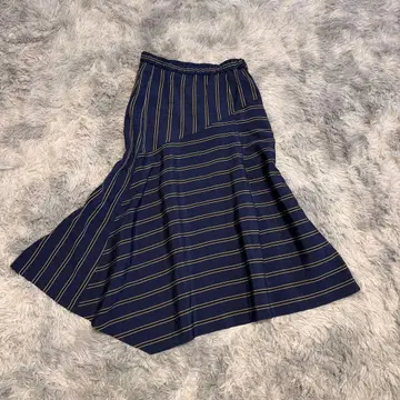 Gabardine K.T 사이즈 9(M) 네이비 스트라이프 플레어 스커트