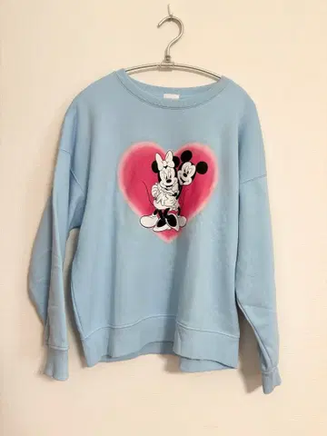 Seiney Blonde 디즈니 맨투맨 스카이블루