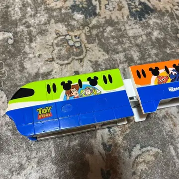 공식 Disney 토이 스토리, 니모, 몬스터 주식회사의 모노레일