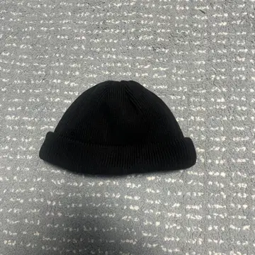 크레푸스쿨 블랙 니트 모자