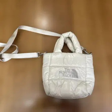 THE NORTH FACE 퀼팅 숄더백