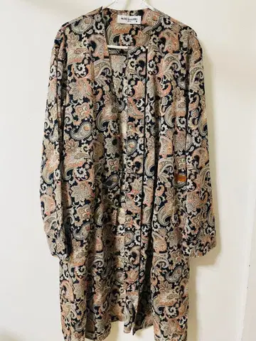 RUDE GALLERY 페이즐리 노카라 로브