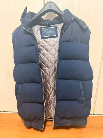 ZARA MAN DENIM 후드 부착 다운 베스트 네이비