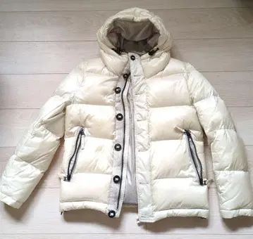 나노 유니버스 니시카와 다운 NUC04DW385NS 아이보리