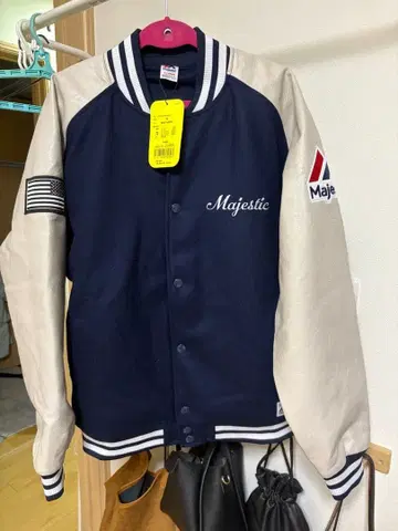 Majestic 바시티 자켓 네이비/베이지