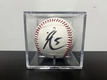 마츠오 시온 선수 친필 사인 야구공 케이스 포함