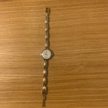 마가렛호웰 손목시계