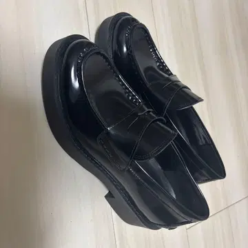 ZARA 블랙 로퍼 사이즈 37