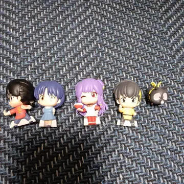 란마 1/2 늘어서