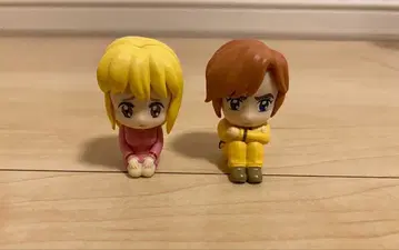 피규어 2체 세트