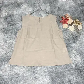 내추럴 뷰티 베이직 (M) 슬리브리스 블라우스 페미닌 럭셔리