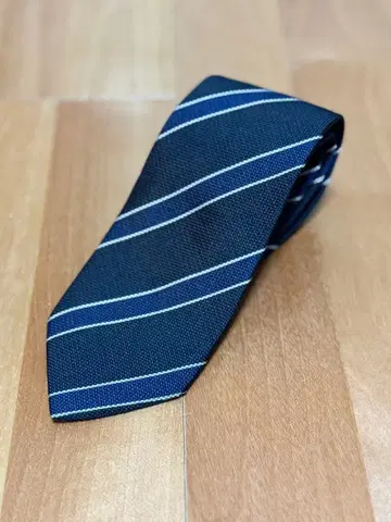 Maker's Shirt 카마쿠라 넥타이 네이비 스트라이프