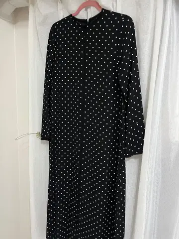 Mila owen 도트 무늬 긴팔 맥시 원피스