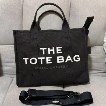 MARC JACOBS 더 토트 백 블랙
