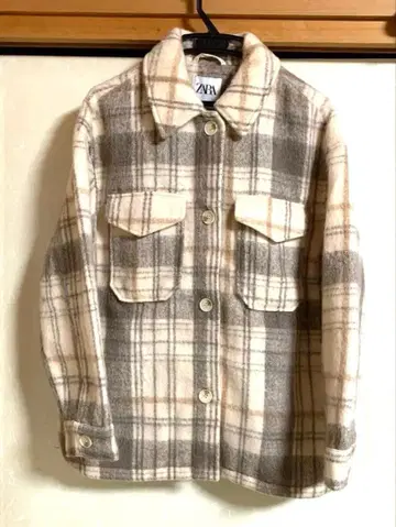 ZARA 체크 무늬 기모 자켓 S 사이즈 여성용