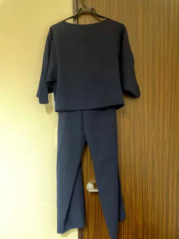 네이비 플레어 슬리브 셋업