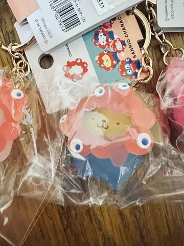 산리오 미야쿠미야쿠  입체 키링 클리어 폼폼푸딩