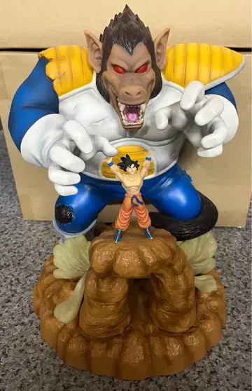 드래곤볼 대결편 제일복권 A상 거대 원숭이 베지터 VS 손오공 피규어