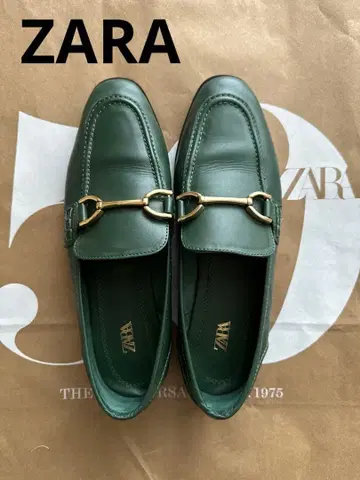 ZARA 그린 가죽 로퍼