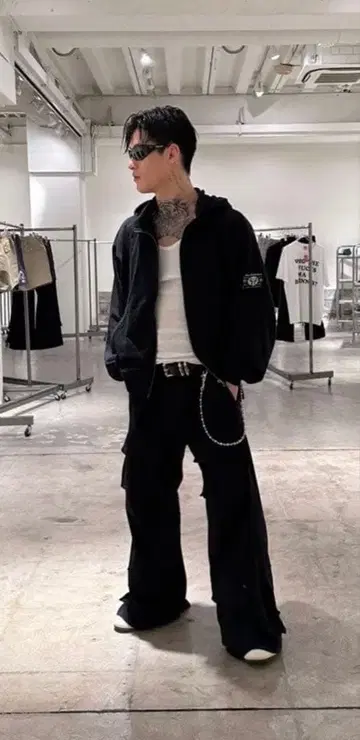 Amnjx 히라모토 렌 지퍼 후드티