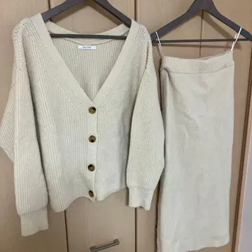 REDYAZEL 니트 셋업 화이트