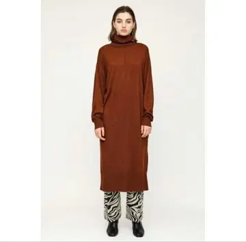 브라운 니트 롱 원피스 긴팔 GU 지유