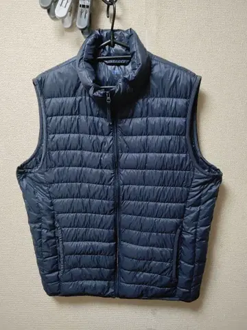 유니클로 울트라 라이트 다운 베스트 네이비 L