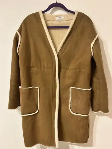 AZUL 무스탕풍 브라운 롱 코트