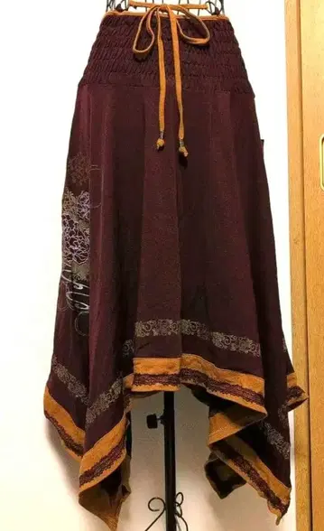 OZZONEST 버건디 비대칭 스커트