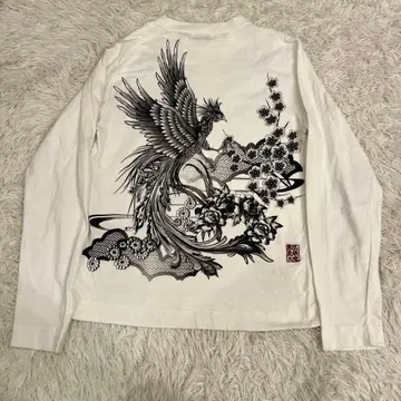 일본풍 패턴 카라쿠리타마시 긴팔 T셔츠 화이트 L 사이즈