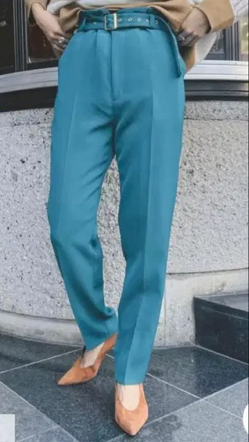 그레이스 콘티넨탈 벨티드 테이퍼드 팬츠