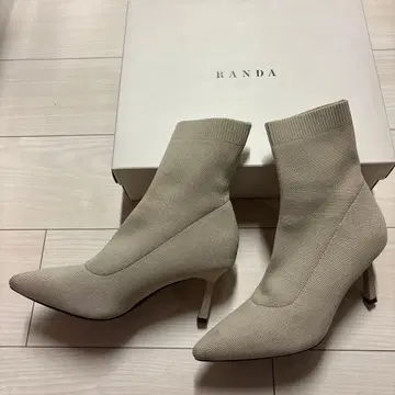 RANDA 베이지 앵클부츠 M 사이즈