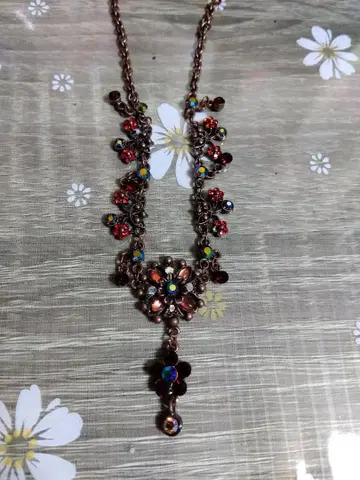 빈티지풍 꽃 비즈 목걸이