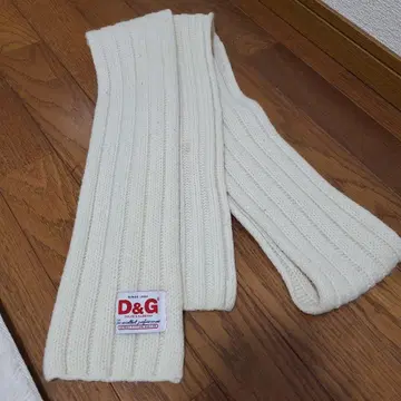 D&G 아이보리 니트 머플러