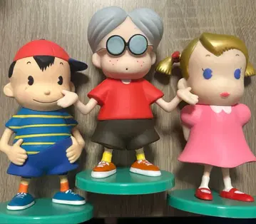 MOTHER 피규어 묶음 판매  (닌텐) 로이드 아나