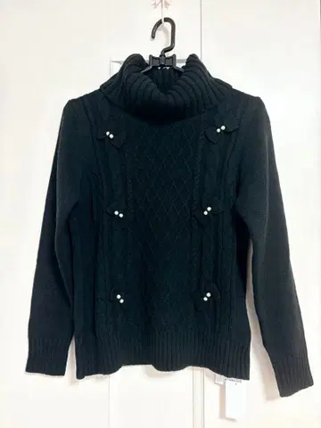 새상품 [ GALLERY VISCONTI ] 블랙 터틀넥 니트