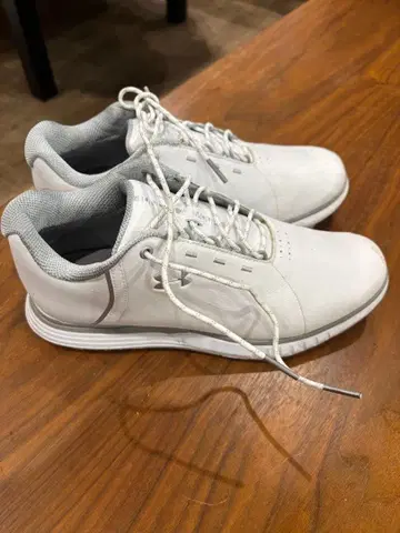 언더아머 골프화 화이트