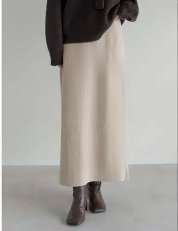 밀라노리브 내로우 니트 스커트 SHORT 새상품